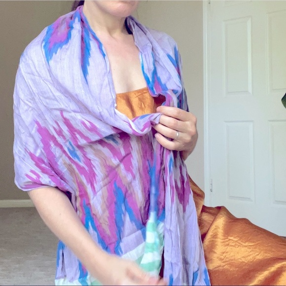 Ikat Zig Zag Flame Stitch Pattern Lightweight Large Crinkle Scarf - Picture 7 of 9